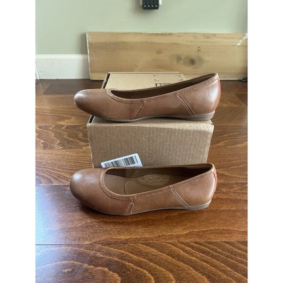 Clarks Women's Canebay Plain Ballet Flat Dark Tan Leather 8.5 M Closed Toe NEW - Picture 2 of 9